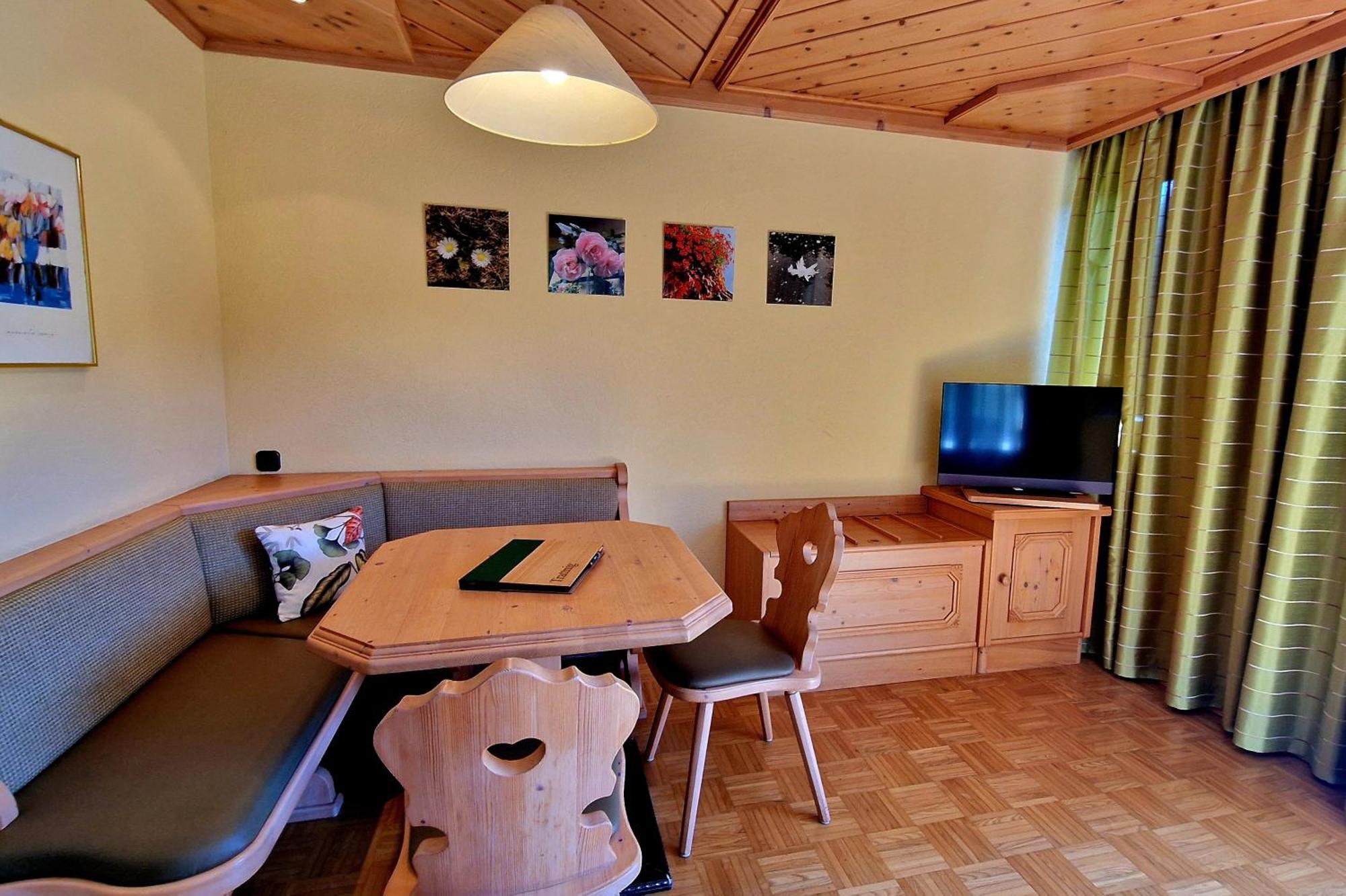Landgasthof Trattnig Schiefling am See Room photo