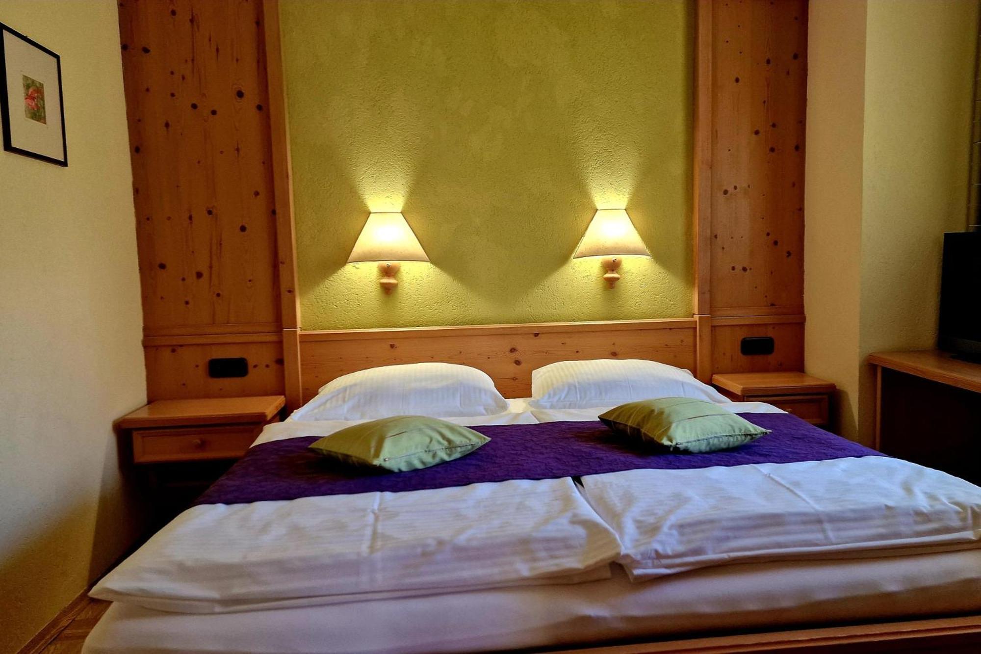 Landgasthof Trattnig Schiefling am See Room photo